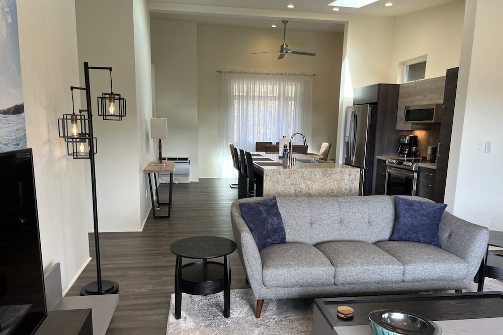 Photo of Bedroom in Moanalua