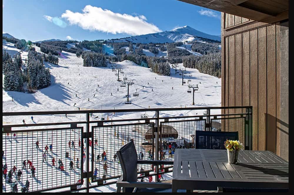 Photo of Patio Balcony in Peak 8