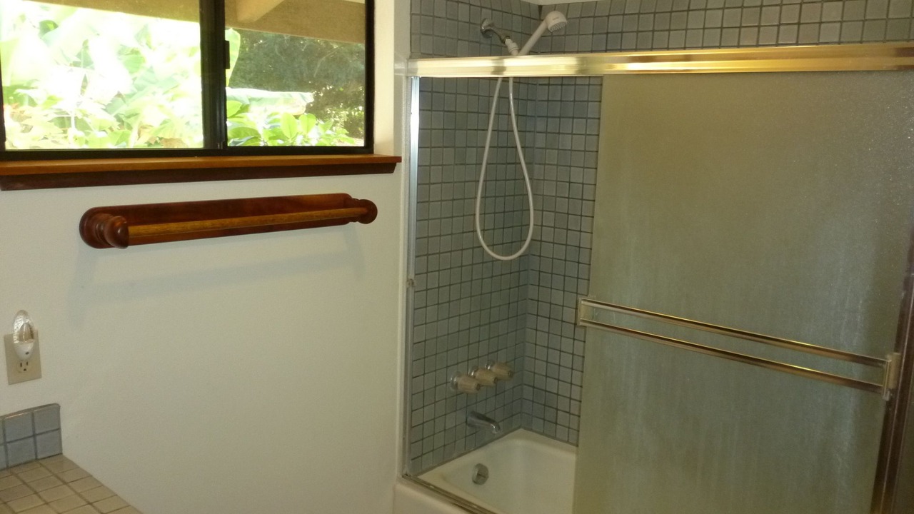 Photo of Bathroom in Honaunau-Napoopoo
