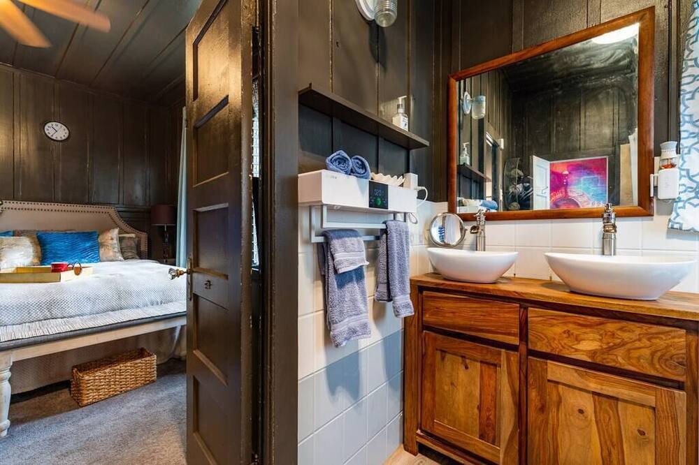 Photo of Bathroom in Liliha - Kapalama