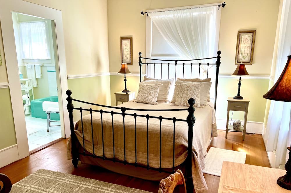 Photo of Bedroom in Hawi