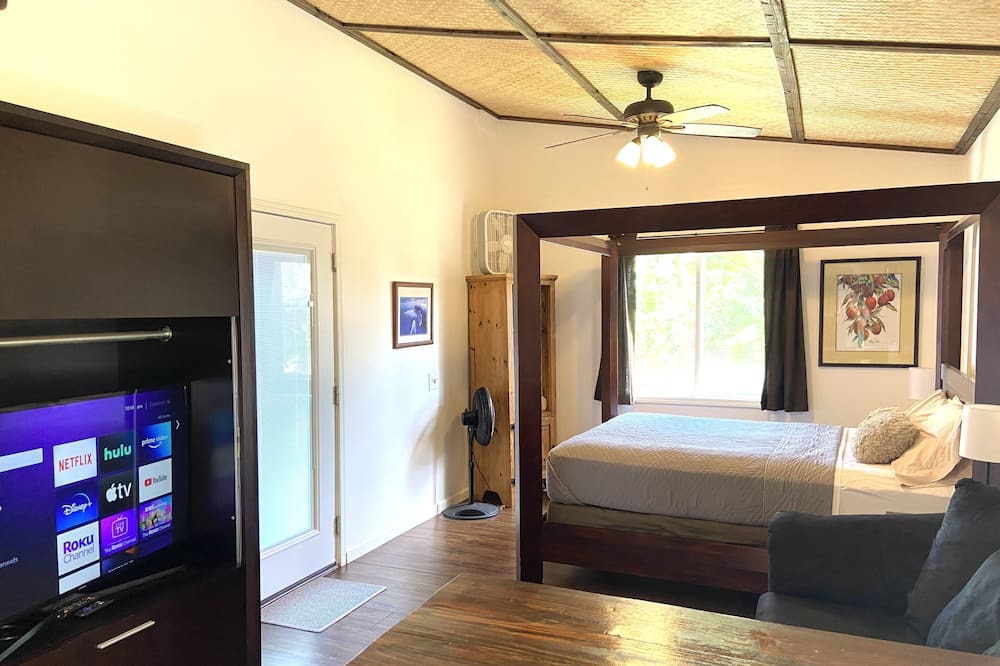 Photo of Bedroom in Mokuleia