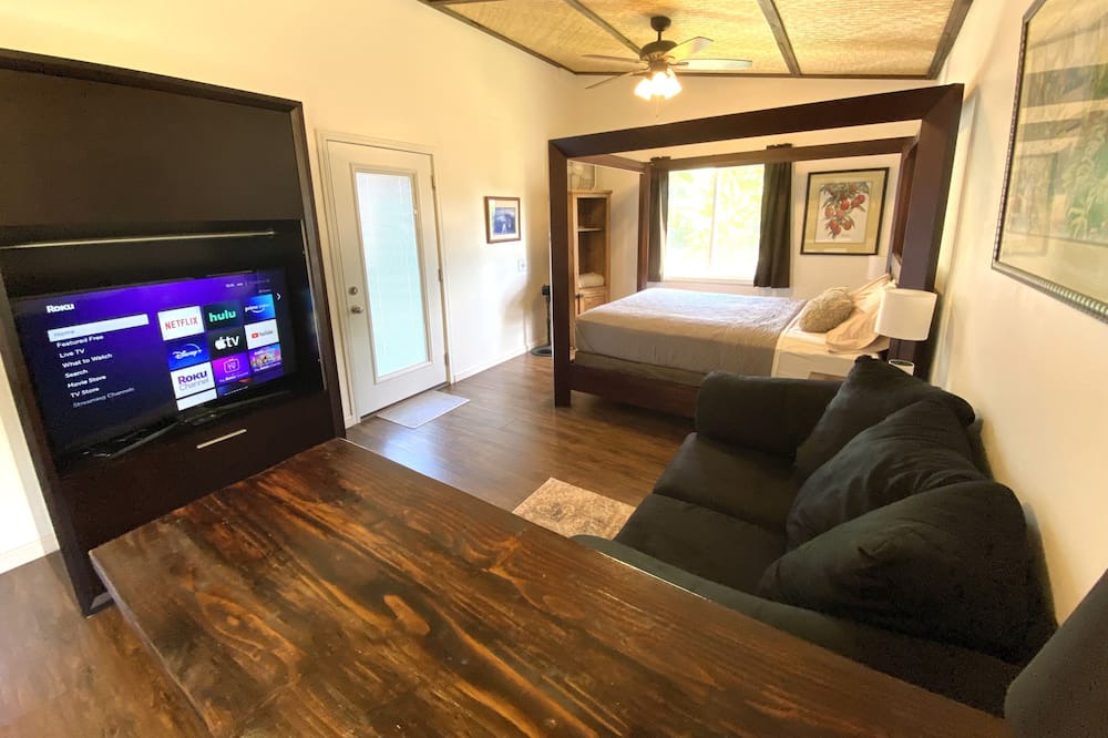 Photo of Bedroom in Mokuleia