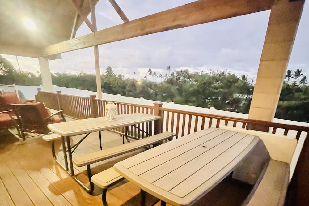 Photo of Patio Balcony in Ka'a'awa