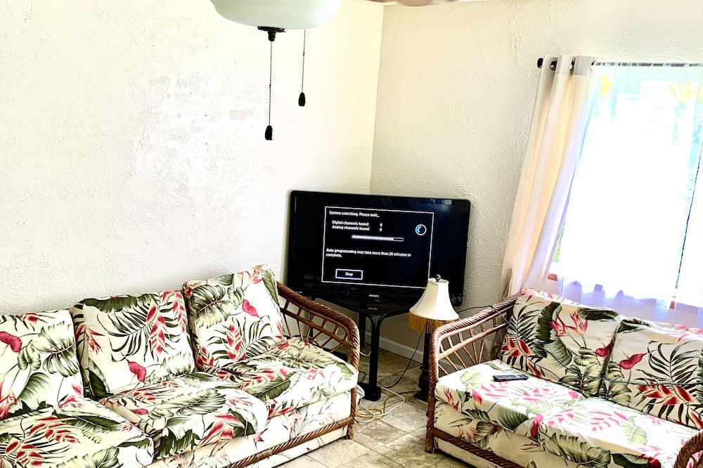 Photo of Livingroom in Kapoho