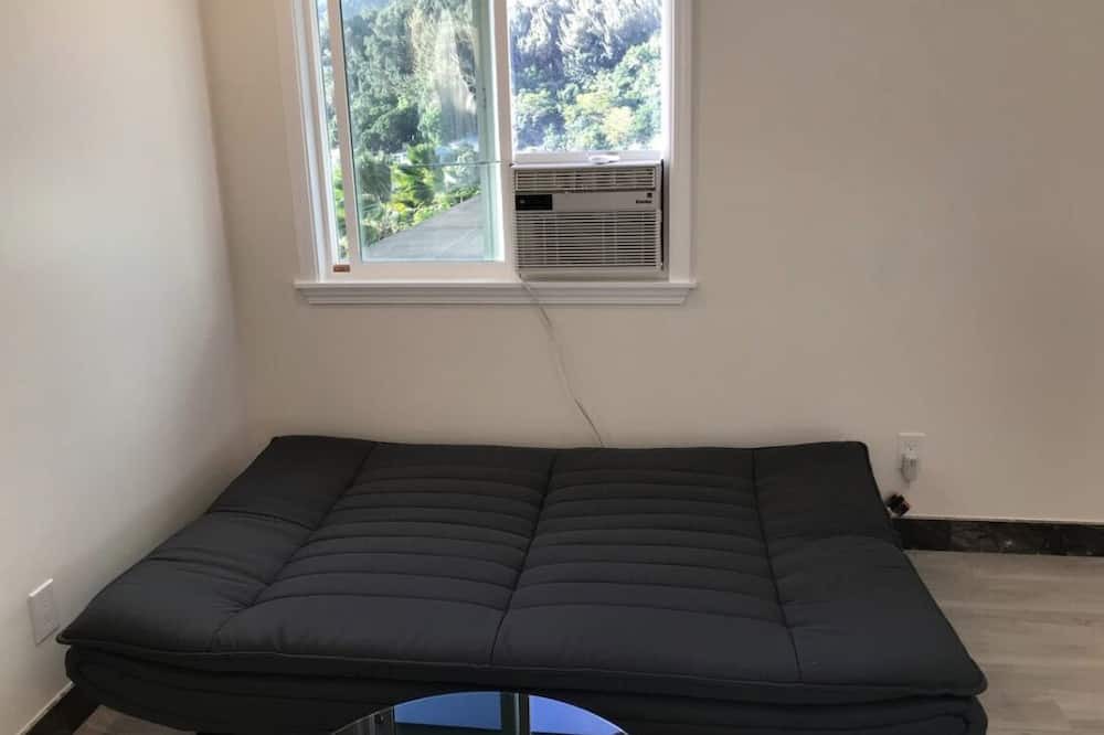 Photo of Livingroom in Liliha - Kapalama