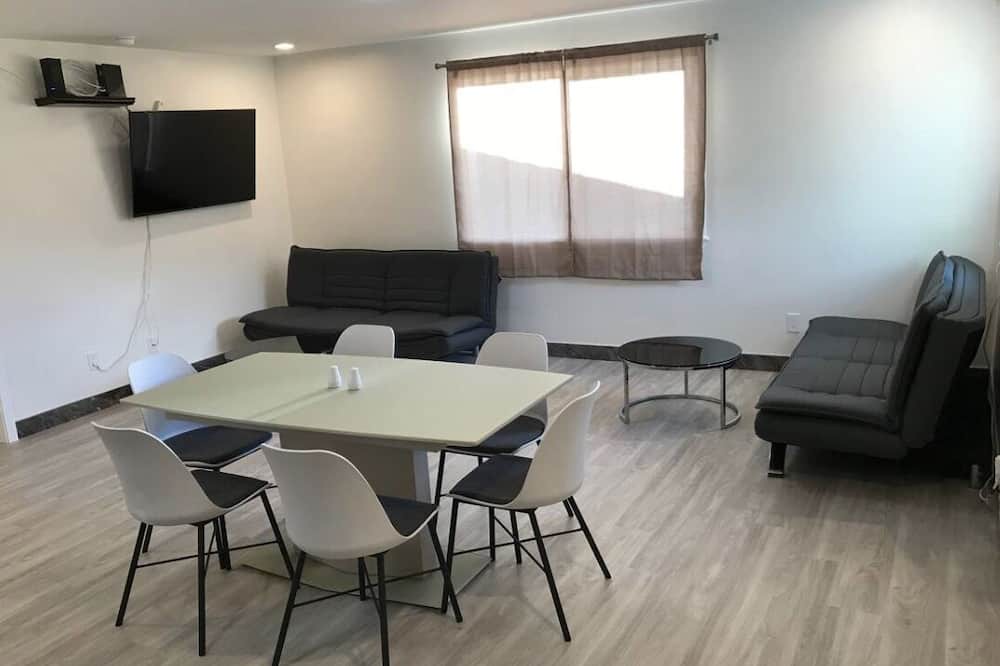 Photo of Livingroom in Liliha - Kapalama