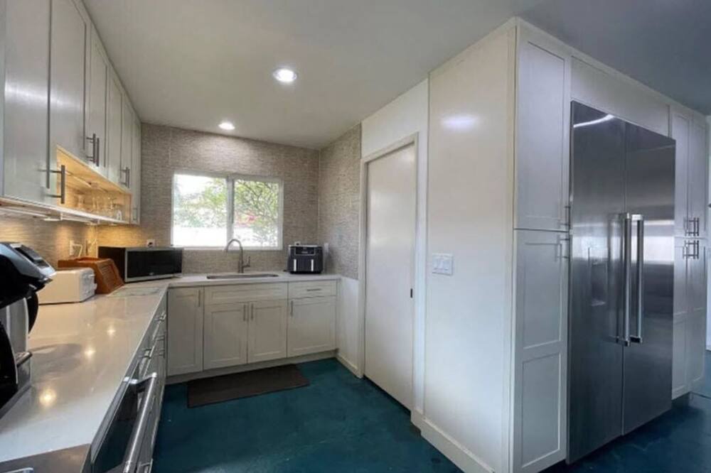 Photo of Kitchen in Portlock