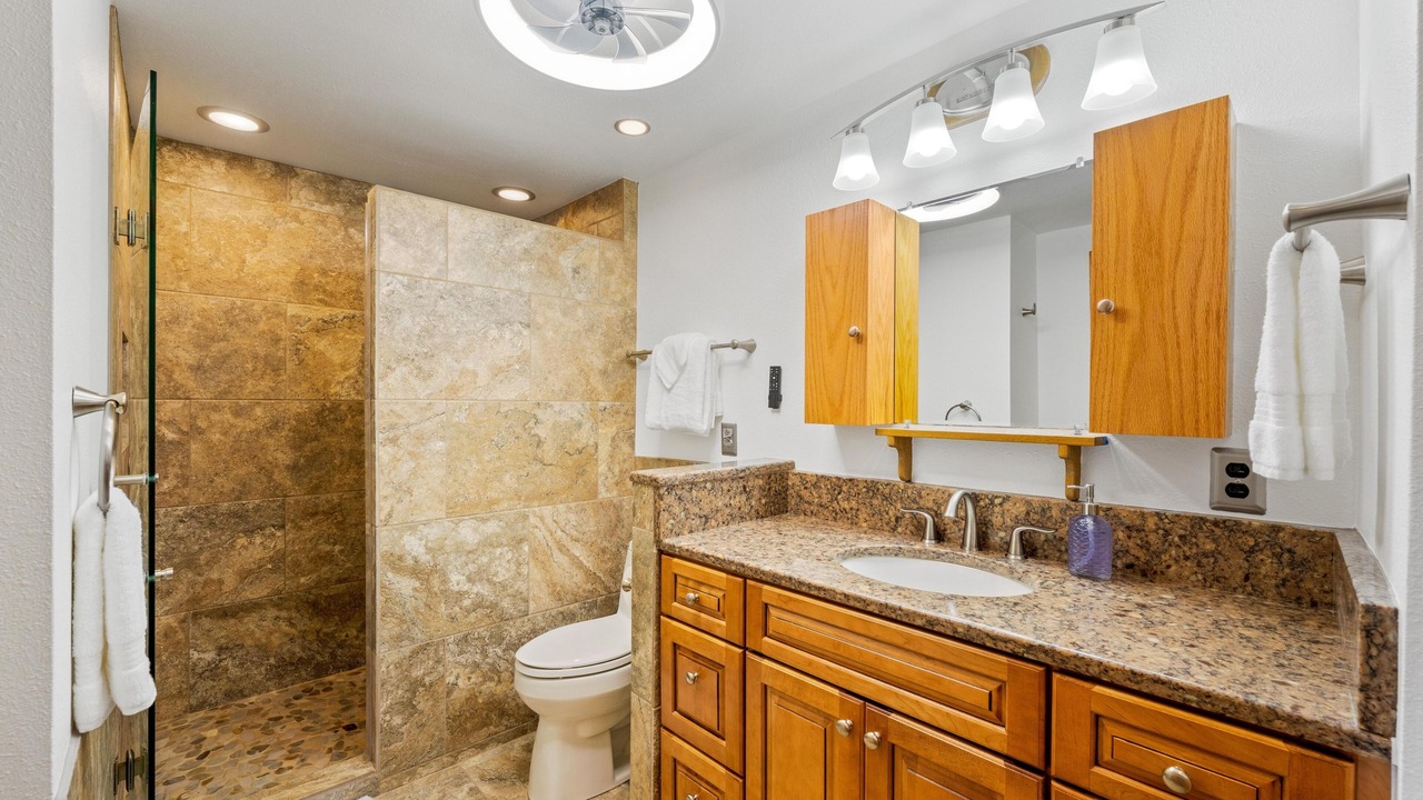 Photo of Bathroom in Waikoloa
