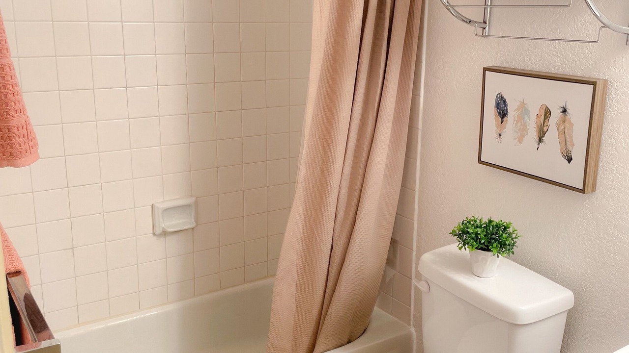 Photo of Bathroom in Waikiki