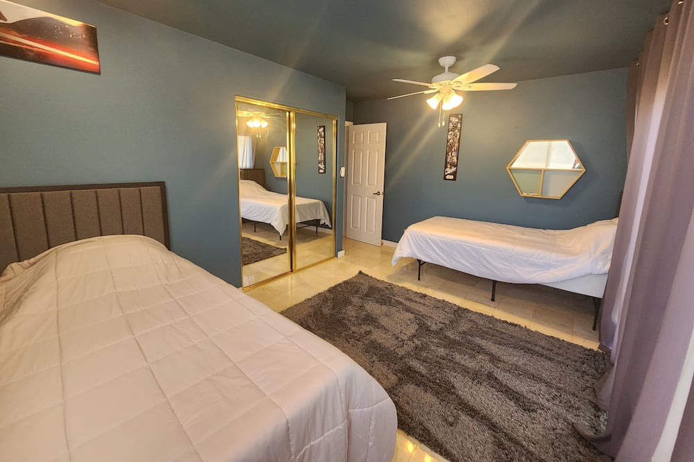 Photo of Bedroom in Maunaloa