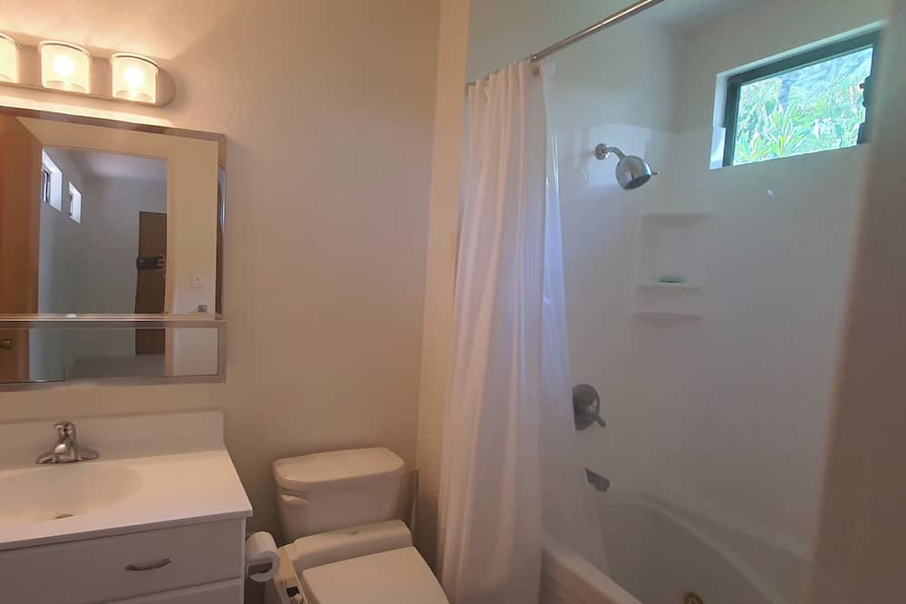 Photo of Bathroom in Hawaii Kai