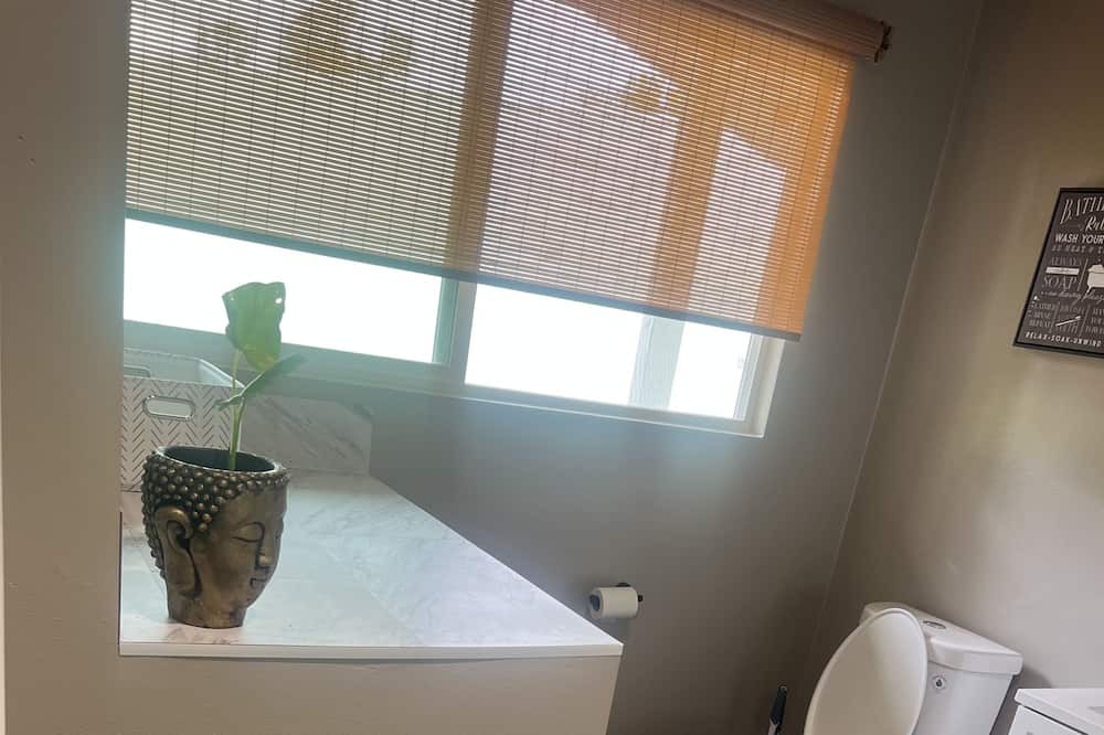 Photo of Bathroom in Eden Roc