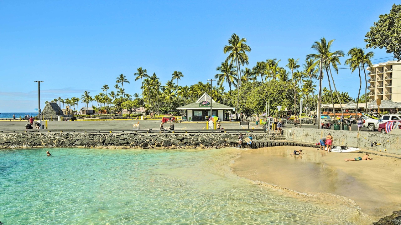 Photo of Others in Historic Kailua Village
