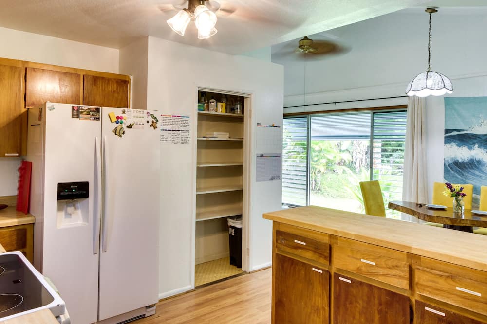 Photo of Kitchen in Nanawale Estates