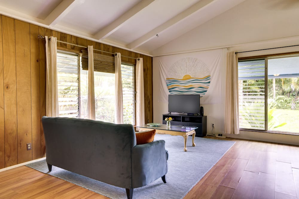 Photo of Bedroom in Nanawale Estates