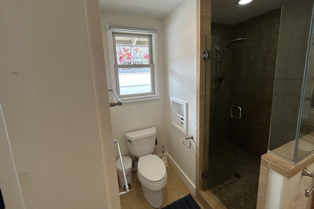 Photo of Bathroom in Hawaii Kai