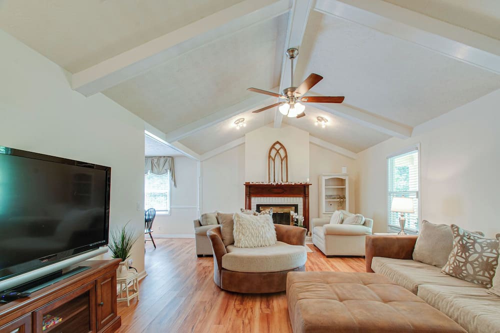 Photo of Livingroom in Bellevue