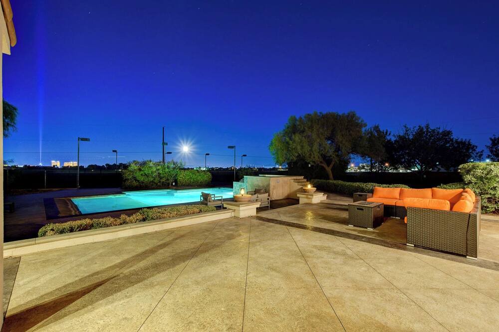 Photo of Outdoor in Spring Valley