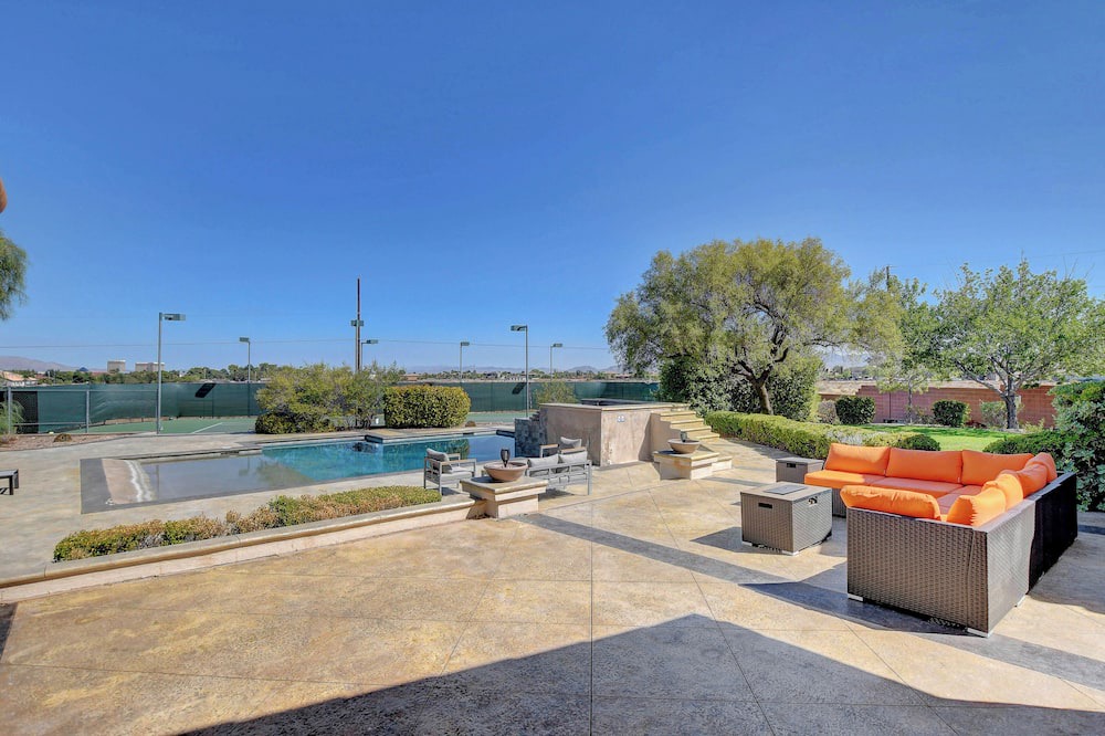 Photo of Outdoor in Spring Valley