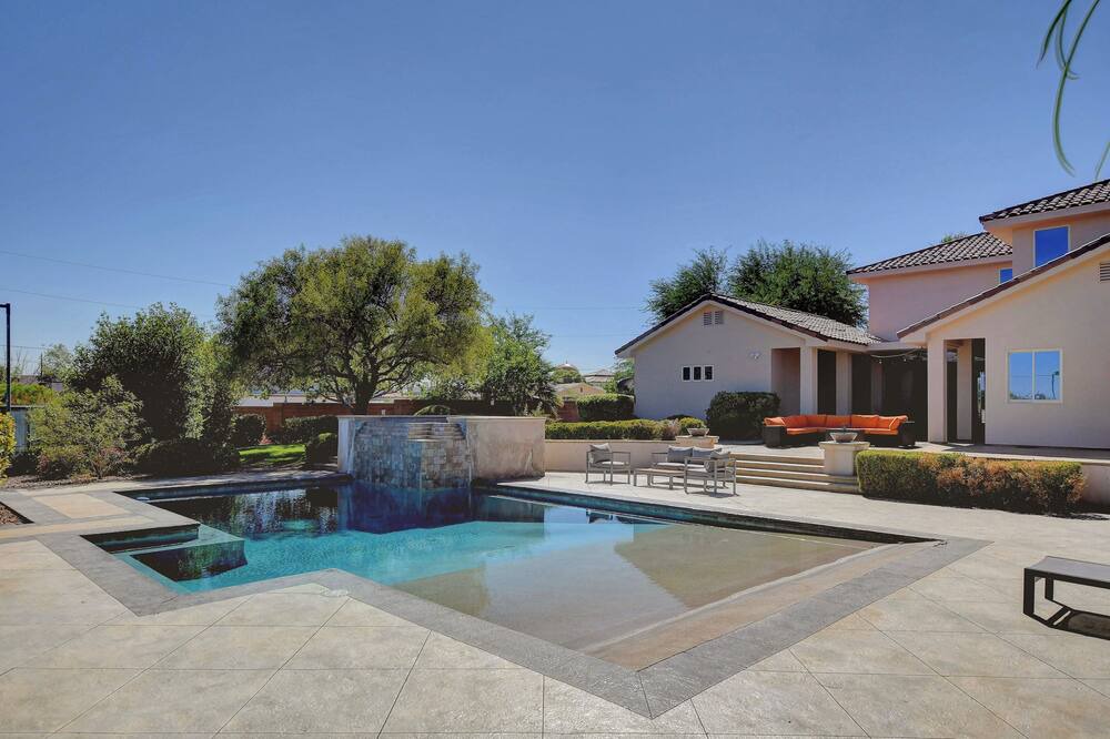 Photo of Outdoor in Spring Valley