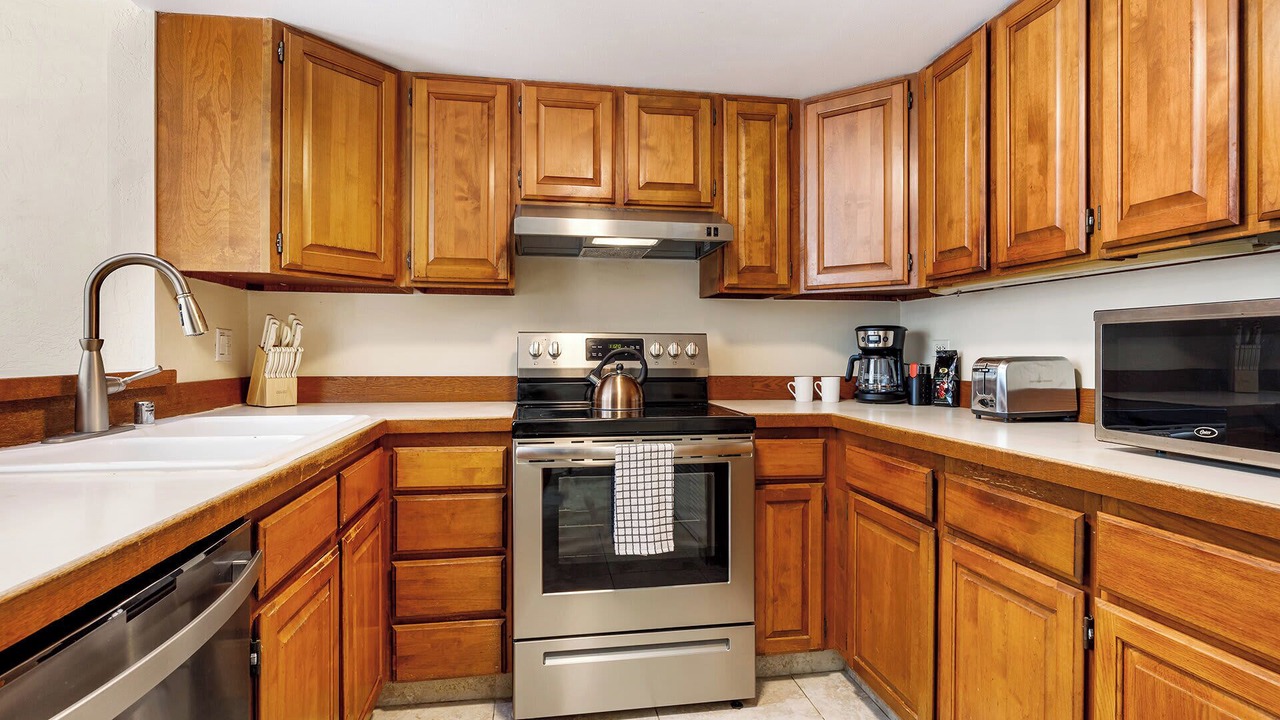 Photo of Kitchen in Kahaluu Bay