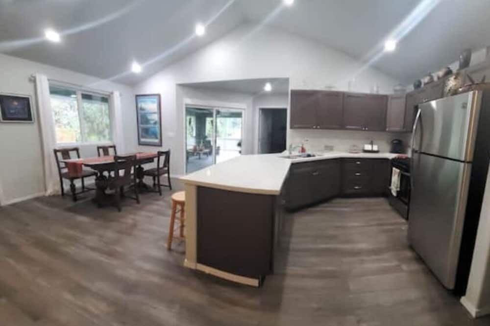 Photo of Kitchen in Fern Acres