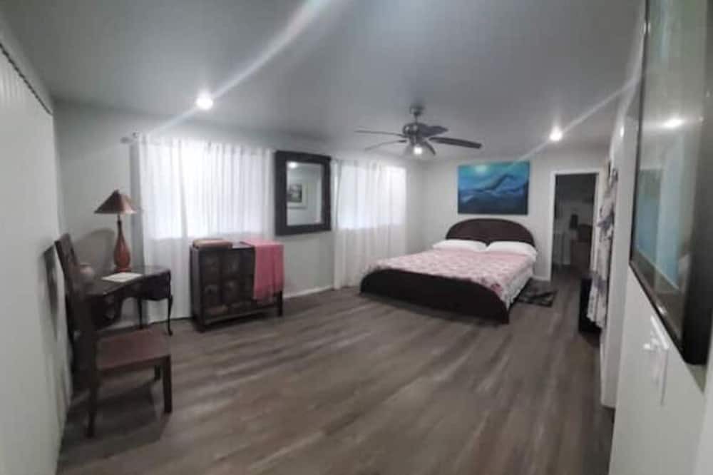 Photo of Bedroom in Fern Acres