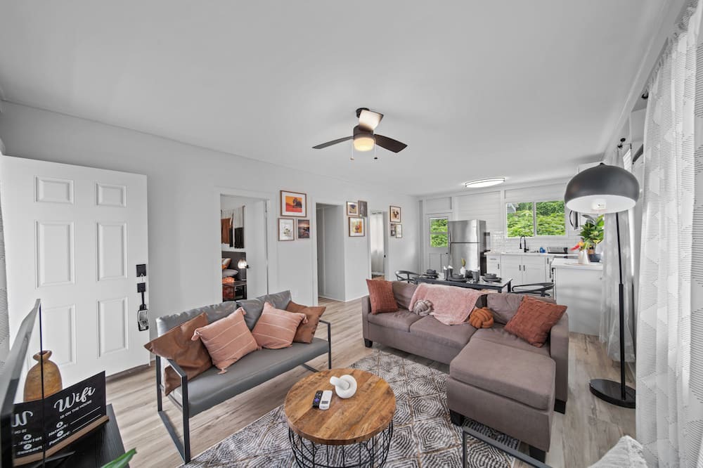 Photo of Livingroom in Hilo
