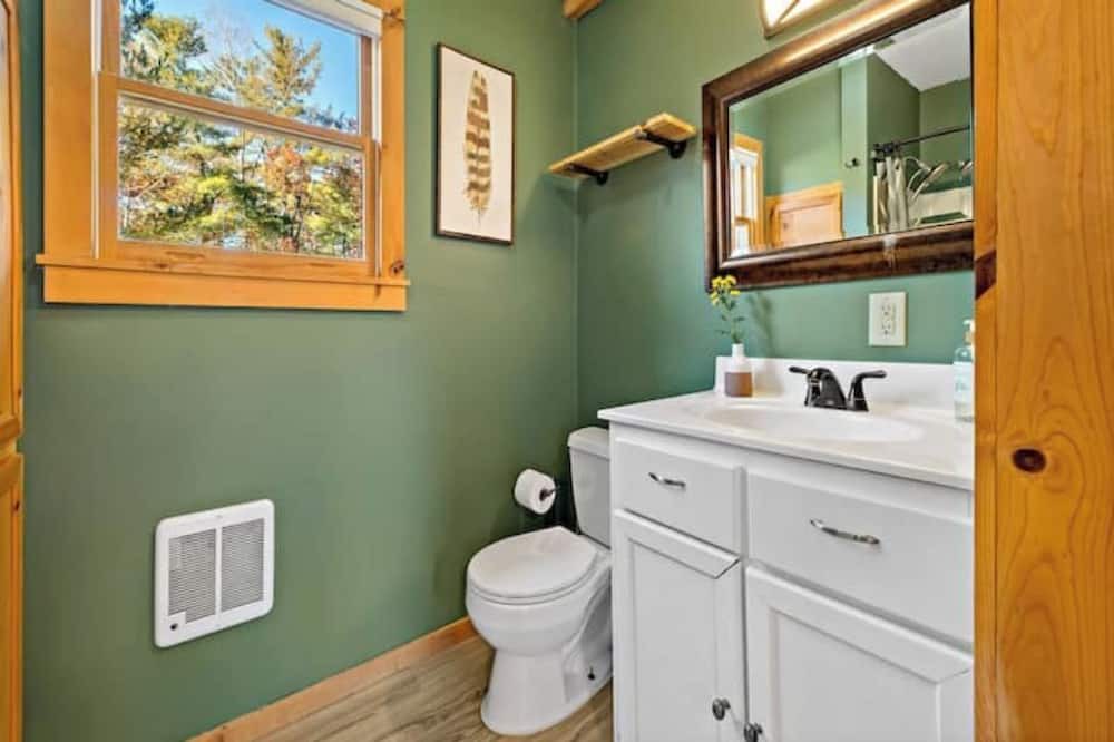 Photo of Bathroom in Marion