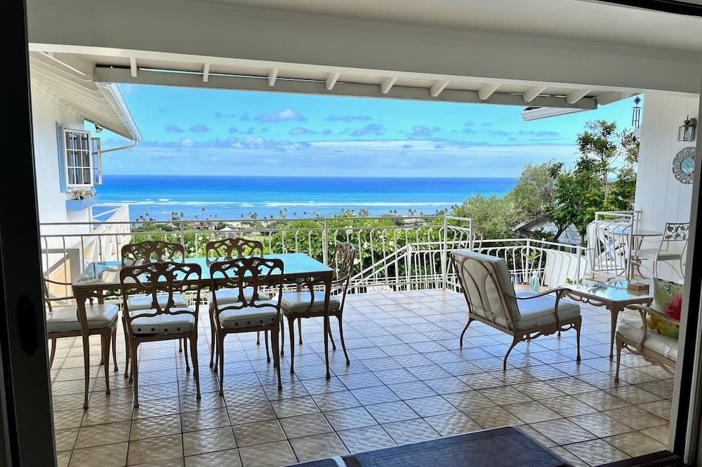 Photo of Patio Balcony in Waialae Iki Ridge