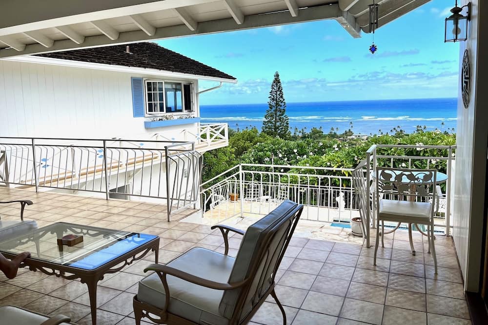 Photo of Patio Balcony in Waialae Iki Ridge