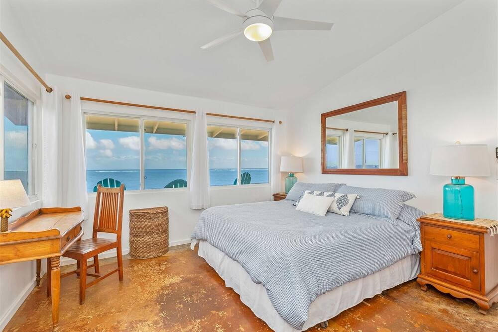 Photo of Bedroom in Waialua