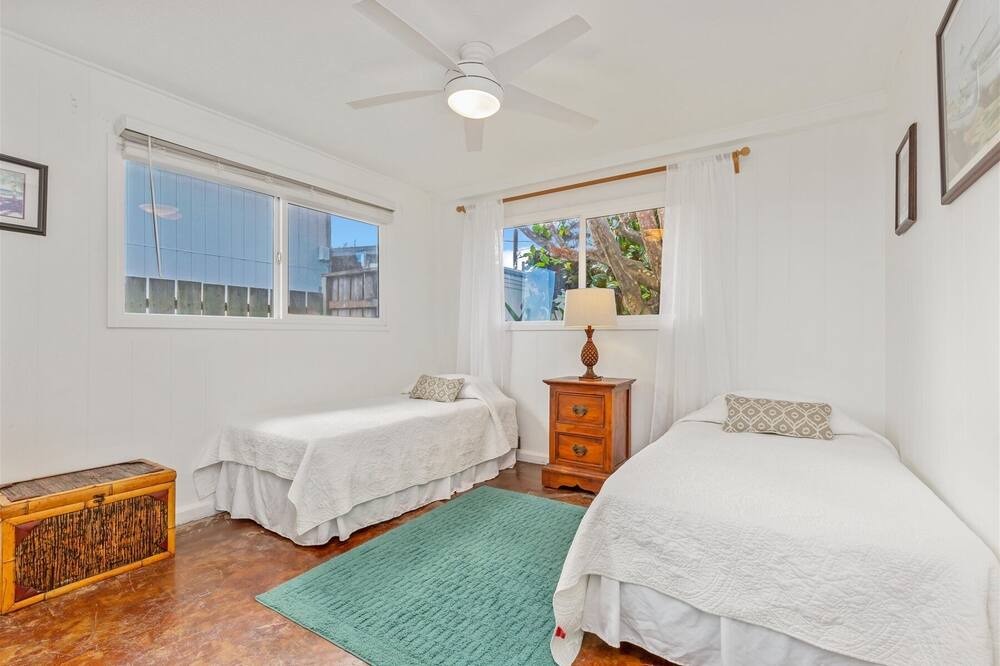 Photo of Bedroom in Waialua
