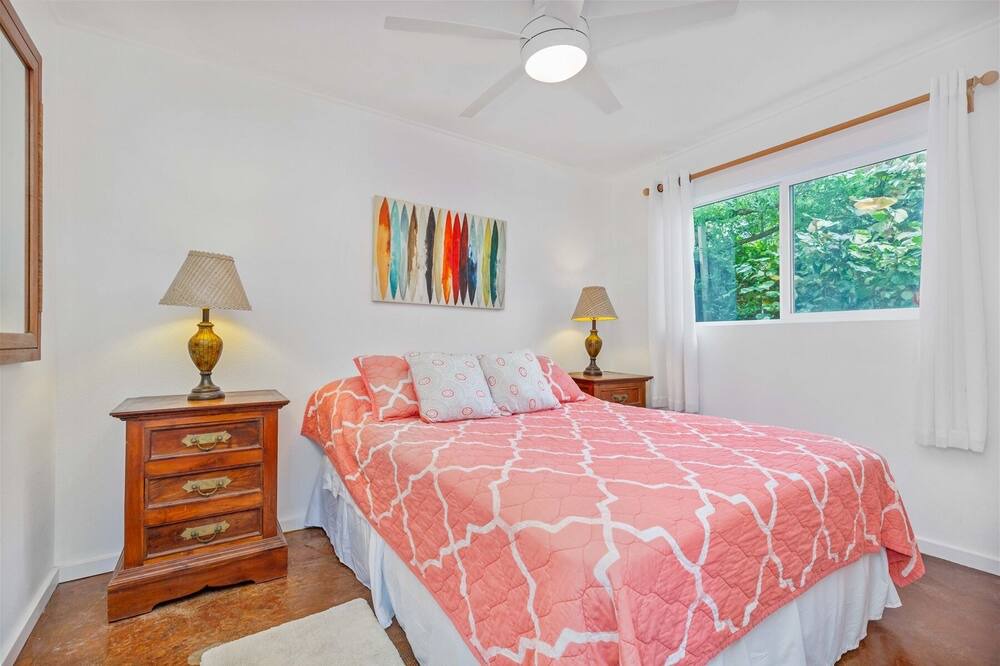 Photo of Bedroom in Waialua
