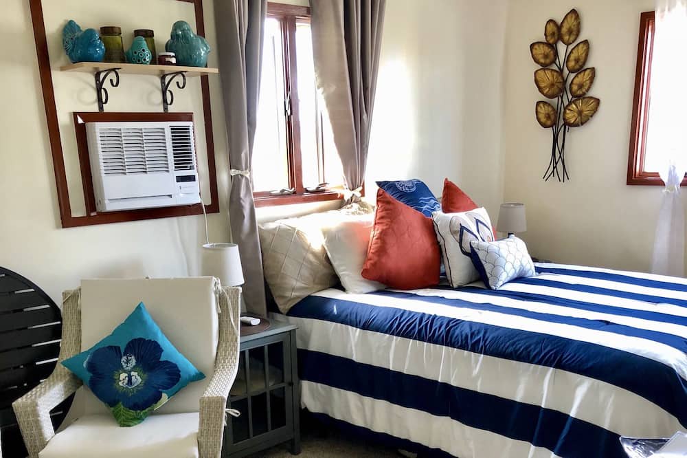 Photo of Bedroom in Tantalus