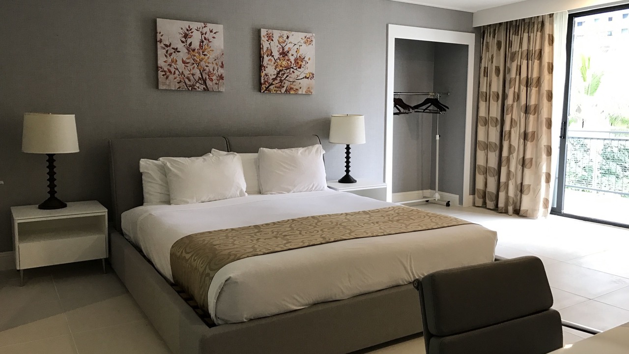 Photo of Bedroom in Waikiki