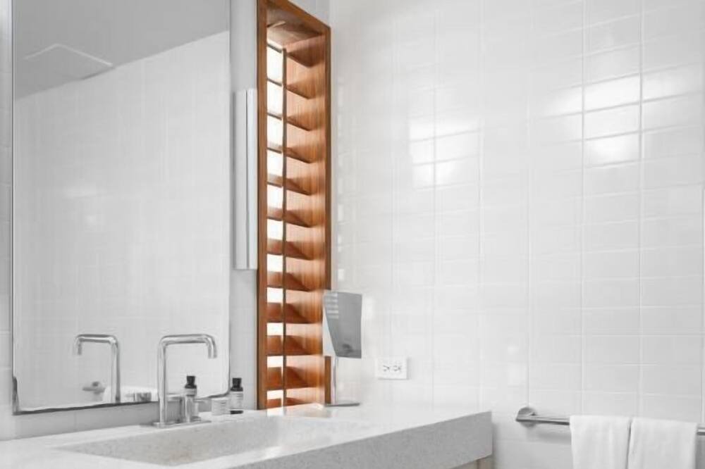 Photo of Bathroom in Waikiki