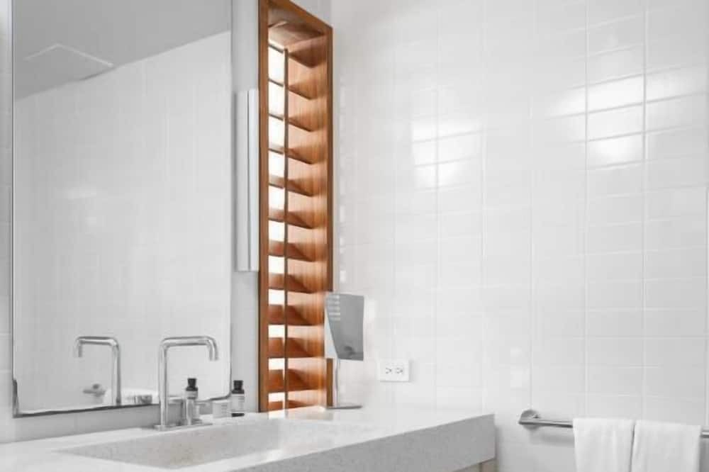 Photo of Bathroom in Waikiki