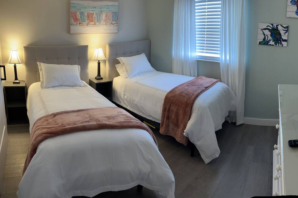 Photo of Bedroom in Cape Caneveral Beach Gardens