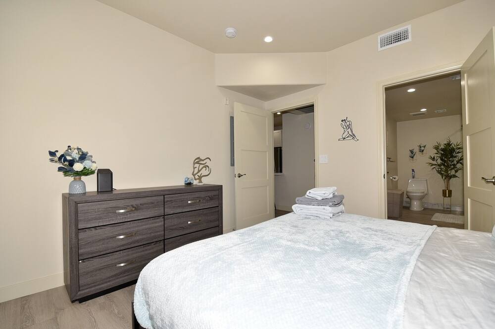 Photo of Bedroom in Spring Valley