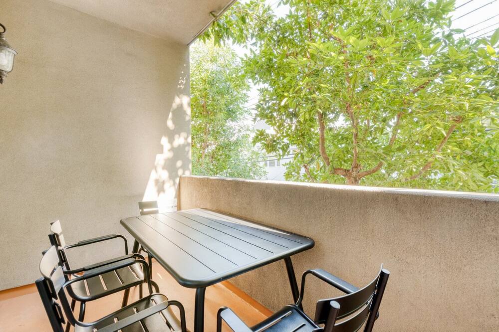 Photo of Patio Balcony in Koreatown