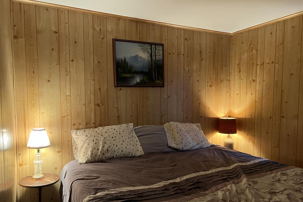 Photo of Bedroom in Lakeville