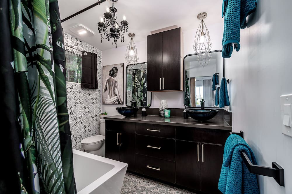 Photo of Bathroom in Liliha - Kapalama
