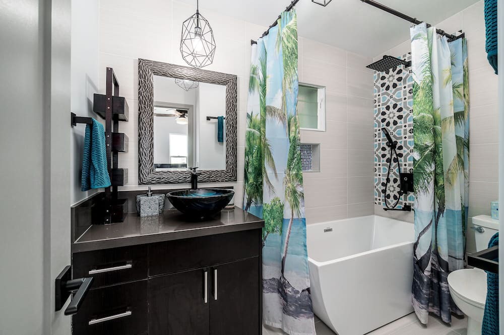 Photo of Bedroom in Liliha - Kapalama