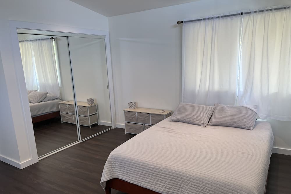 Photo of Bedroom in Kailua