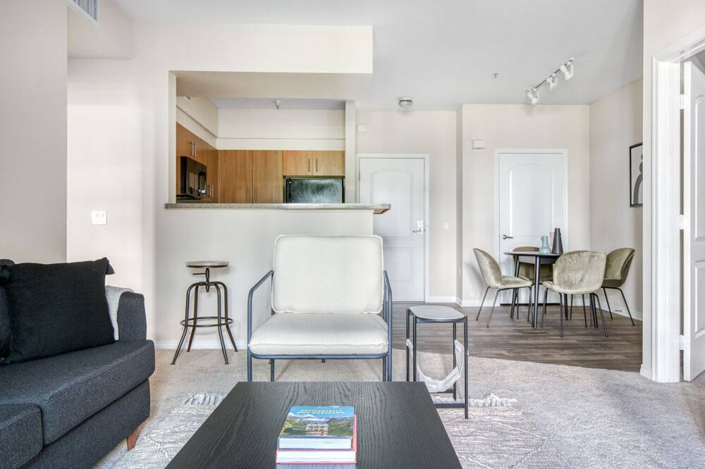 Photo of Livingroom in NoHo Arts District