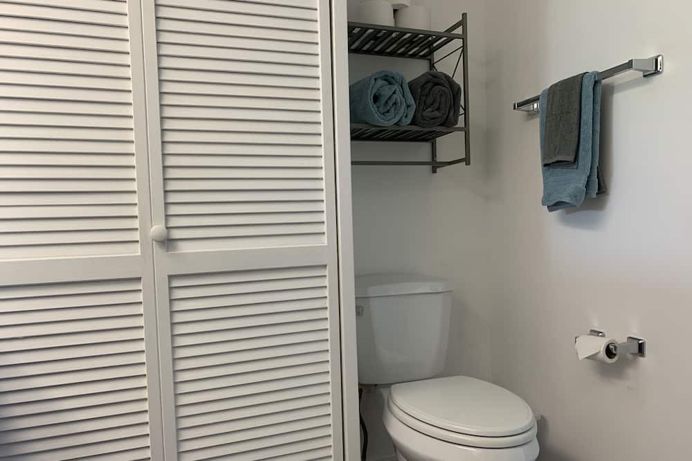 Photo of Bathroom in Makaha