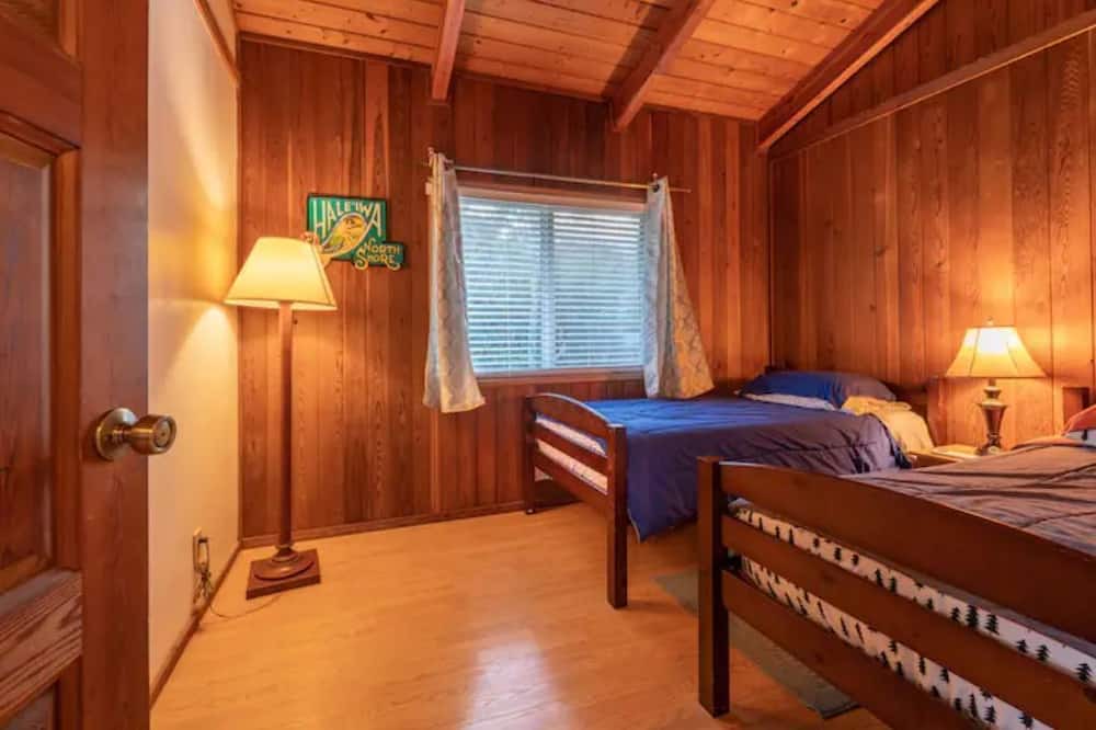 Photo of Bedroom in Mokuleia