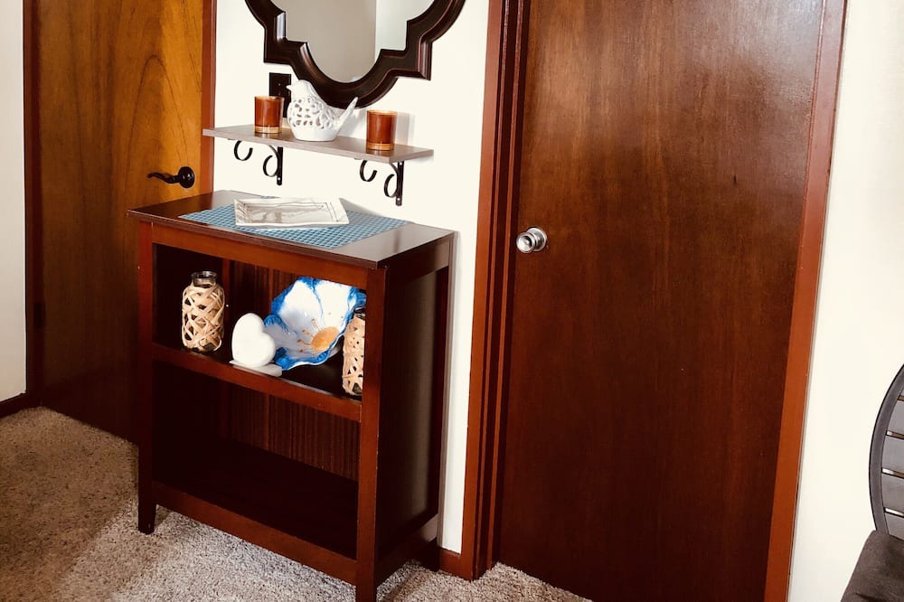 Photo of Bathroom in Tantalus